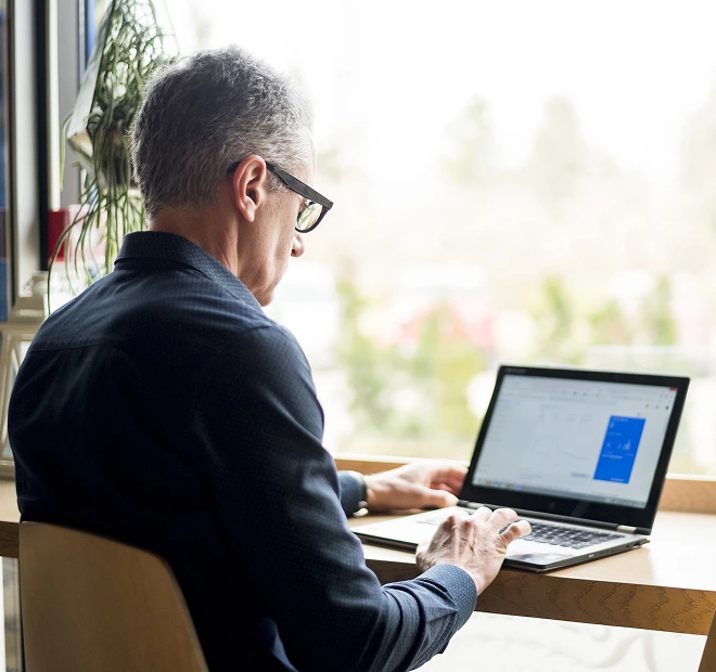 Comercial y clientes